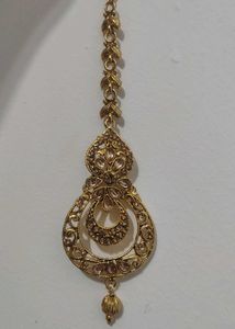 Elegant Gold Maangtika with Stones and earrings