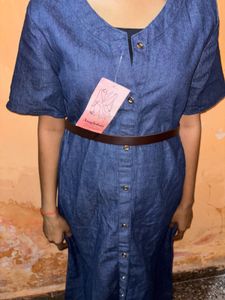 Stylish Women's Knee-Length Denim Dress –