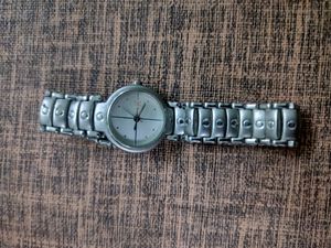 Branded Stylish Silver Watch !