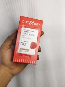 Dot & Key Strawberry Tinted Sunscreen