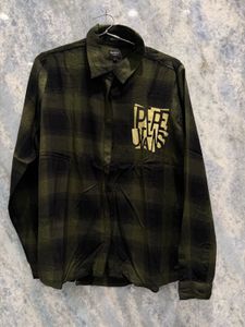 PEPE JEANS Chic Plaid Button-Down Shirt