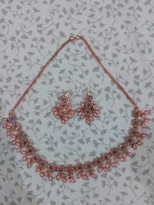 Stunning Rose Gold Necklace &amp; Earring Set