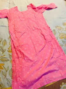 Fits to XXL Vibrant Pink Cotton Kurta Set has litt