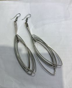 Chic Silver Tone Wire Hoop Earrings