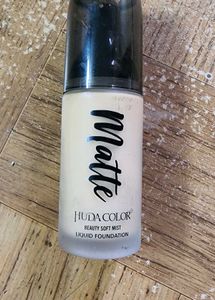 HUDA COLOUR MATTE BEAUTY MIST LIQUID FOUNDATION