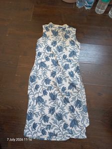 Blue Floral Print Sleeveless Kurta