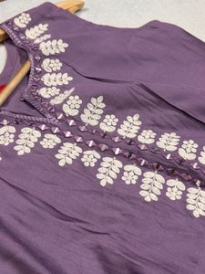 Lavender Embroidered Sleeveless Kurta