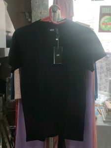 H&M Black T-Shirt