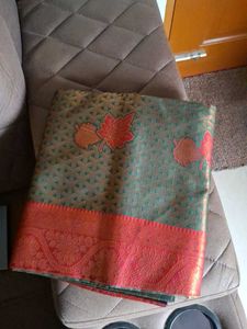 UNUSED Beautiful Silk Saree with Leaf Motifs