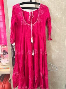 Elegant Pink Embroidered Kurta - Size S