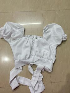 white crop pouf sleeve top