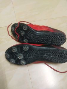 Nivea Running Shoes/Spikes Size 9