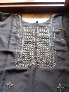 Elegant Embroidered Kurta for Women