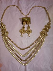 Beautiful Diamond And Perl Set With Box