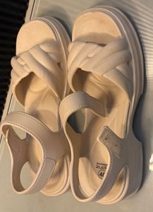 Chic Padded Strap Platform Sandals