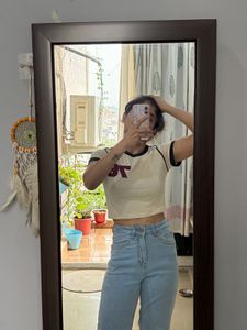 Cream Cropped T-Shirt with '78' Graphic