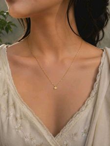 Elegant Gold Diamond Pendant Necklace