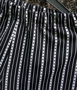 ✨ Cute Black &amp; White Striped Pants | Stretchable W