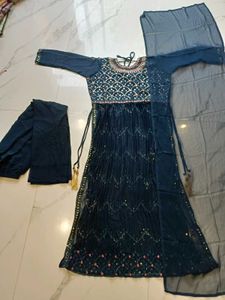 Elegant Embellished Kurta Set with Dupatta XL