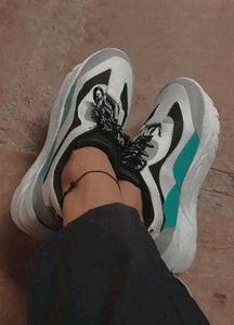 Chunky women Platform Sneakers ⛸️