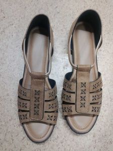 Brand New Ladies Flat Sandal
