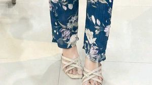 ♥️ Stylish Strappy Heeled Sandals ♥️