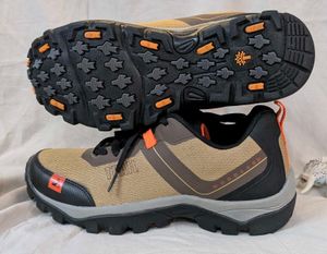 Men's Trekking Shoes Size 6😎