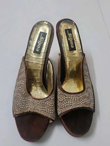 Sigma Brown Embellished Heels