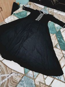Elegant Black Embroidered Kurta