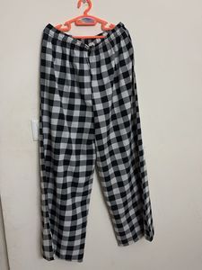 Women’s Regular Fit Black+White Crepe Trousers