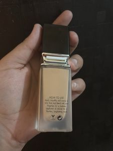 me- on superlast foundation  shade 21
