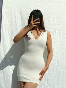 Chic White Bodycon Dress