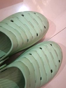 Light Green Comfort Clogs
