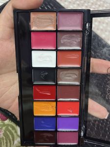 Mars Infinity Lip Palette