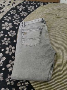 Men's Grey Washed Jeans