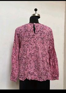Beautiful Flowy Floral Print V-Neck Top