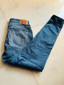 Levis Blue Jeans | Waist 26”
