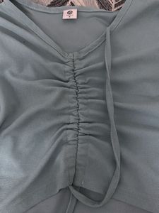 Cute Ruched V-Neck Long Sleeve Top