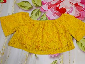 (420)Yellow Lace Off-Shoulder Top