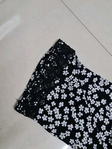 Floral Print Top with Lace Trim