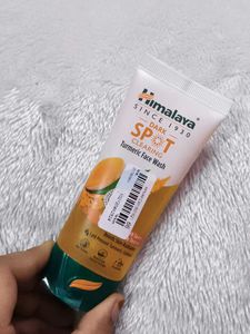 Himalaya Dark Spot Clearing Face Wash