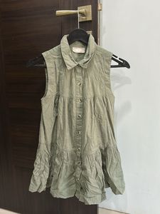 Sleeveless Tiered Button-Up Tunic