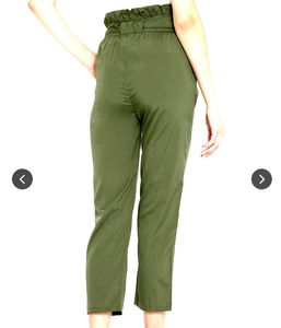PANIT Olive Green Cropped Trousers