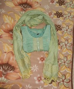 Elegant Blue Embroidered Kurta