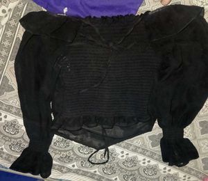 Chic Black Ruffled Top