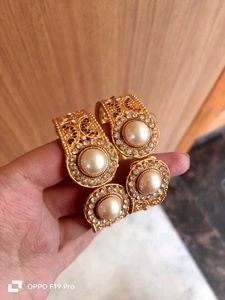 6 Kundan  Hand Chann &amp; Earrings