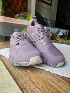 ON Cloud Waterproof Running Shoes
