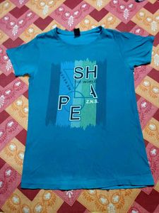 Stylish Men's Teal Graphic T-Shirt