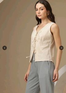 Chic Linen Blend Tie-Front Sleeveless Top