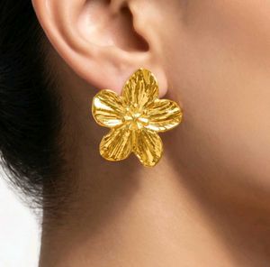 Anti Tarnish Gold Flower Stud Earrings